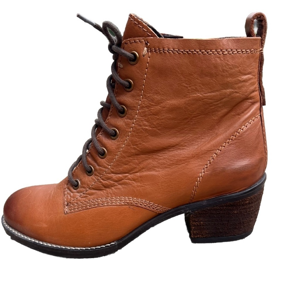 Dune London Peetonz Brown Lace Up Boots with Vintage Finish - Picture 2 of 9